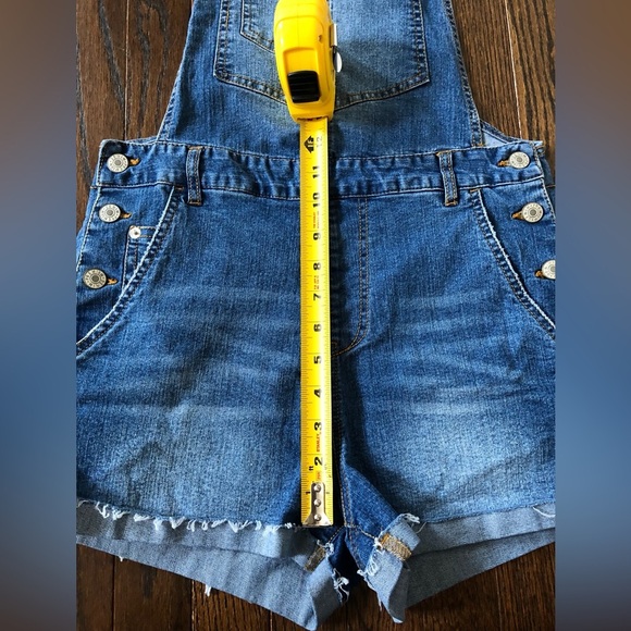 Love Tree Denim Women’s M Medium Vintage Wash Raw Cuffed Hem Denim/Jean Overalls - Picture 11 of 12